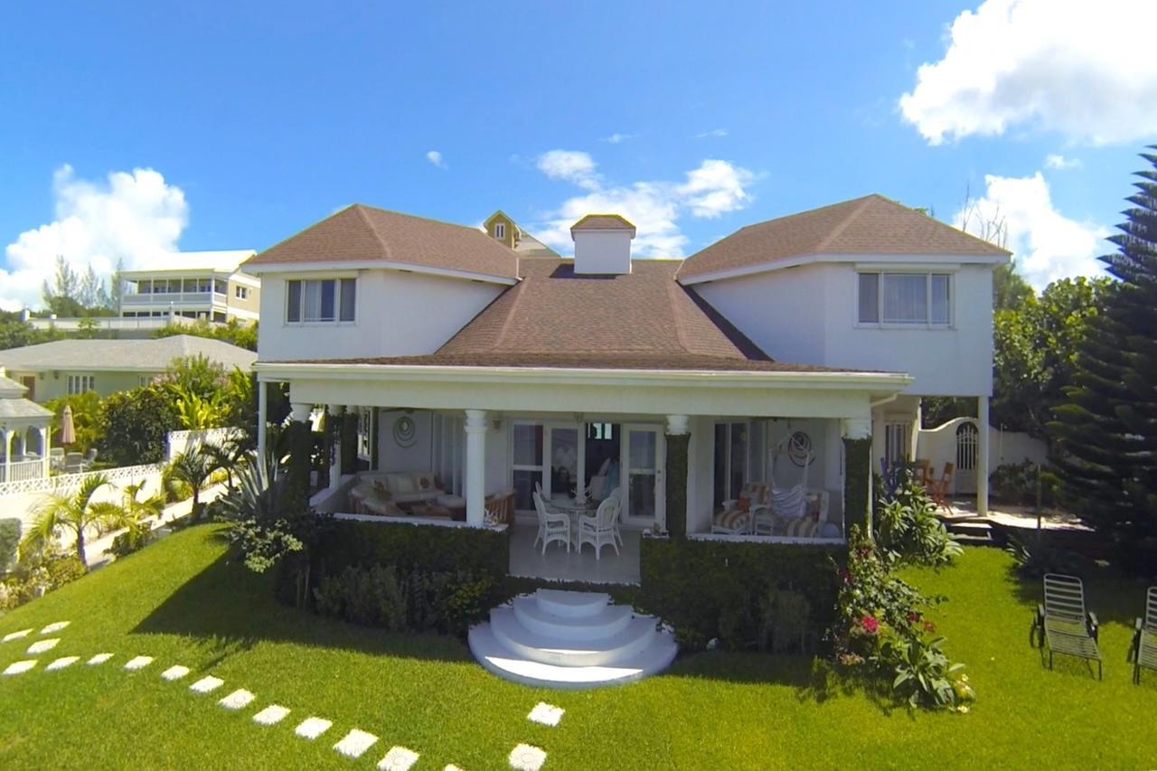 Four Bedroom Oceanfront Villa Nassau Exterior foto